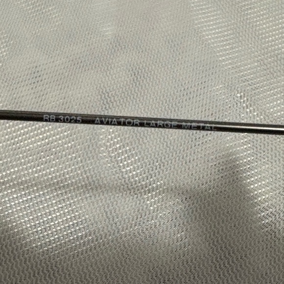 Ray-Ban Classic Gunmeral Frame Gradient Grey Lens - Picture 5 of 8